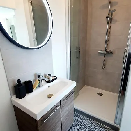 Avec Jardin Et Parking Proche Plages Et Sainte-musse La Garde (Var)